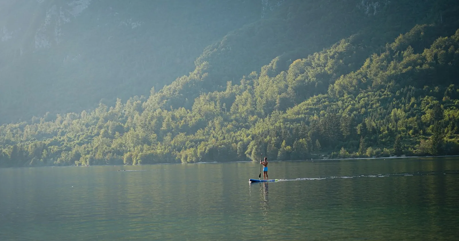 Calm turquoise bay, ideal paddling water