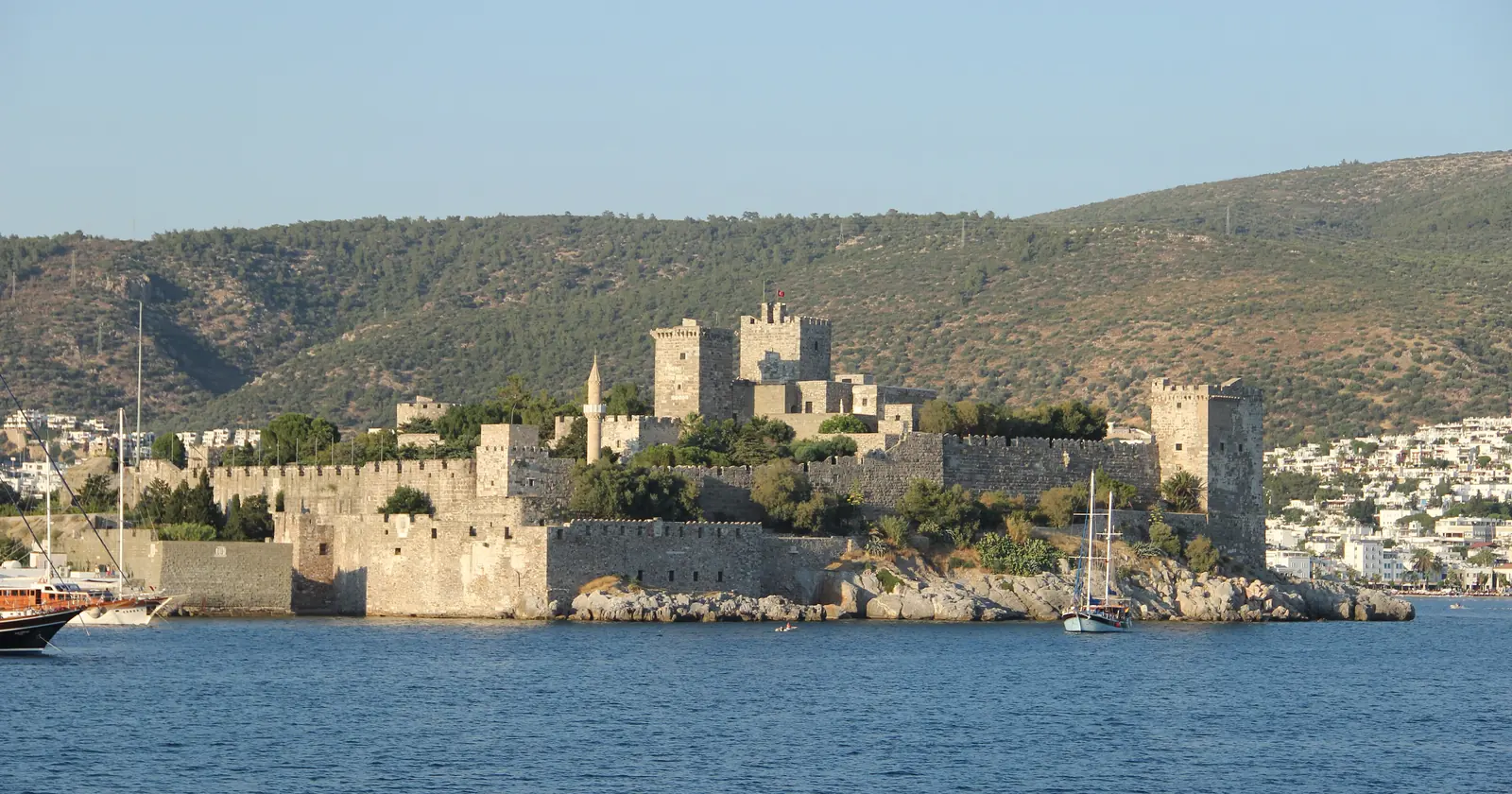 Bodrum Castle seen from the sea, the Castle of St Peter that houses the Bodrum Museum of Underwater Archaeology, the starting point for anyone reading up on Bodrum diving