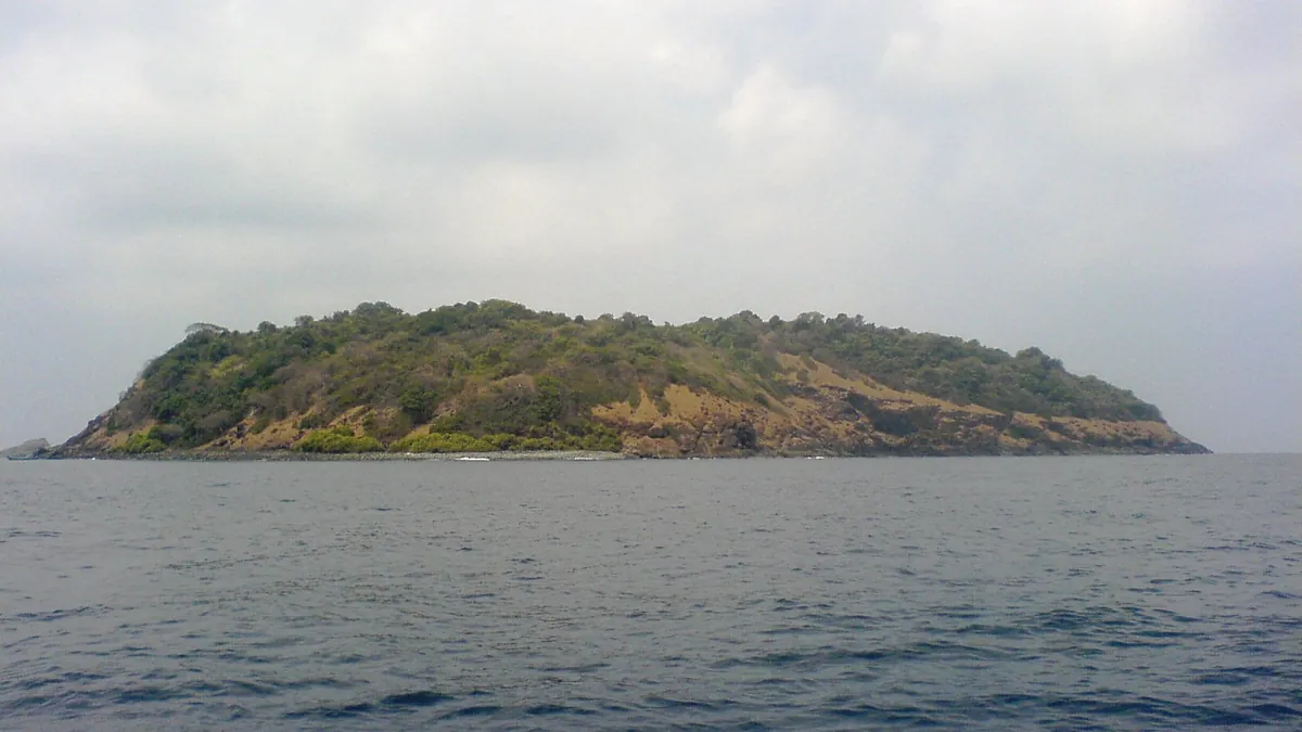 Netrani Island off Murudeshwar in Karnataka, the reef south of the Goa diving coast, seen from a boat